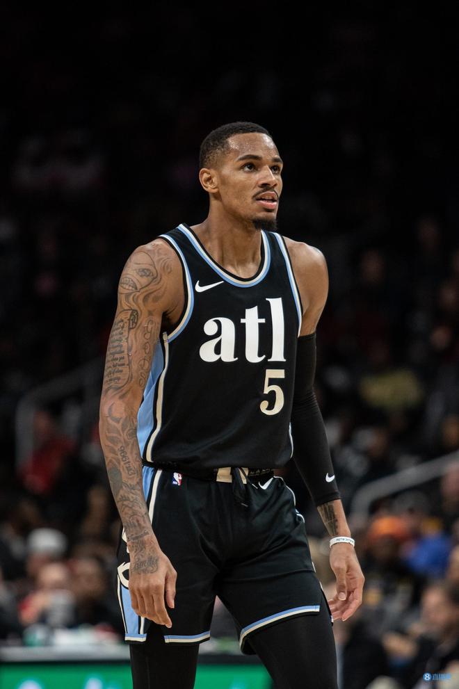 是与运动服 是与运动服